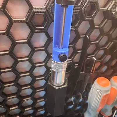 Giá treo ống hút thiếc cho bảng Honeycomb Storage Wall (HSW)