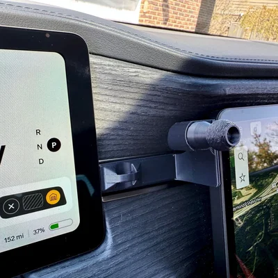 EVO Phone Mount V4 cho Rivian R1T & R1S