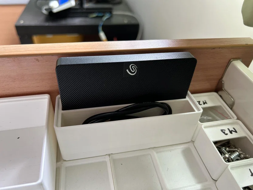Khay đựng ổ cứng Seagate Expansion chuẩn Gridfinity 3x1 tiện lợi - Image 1