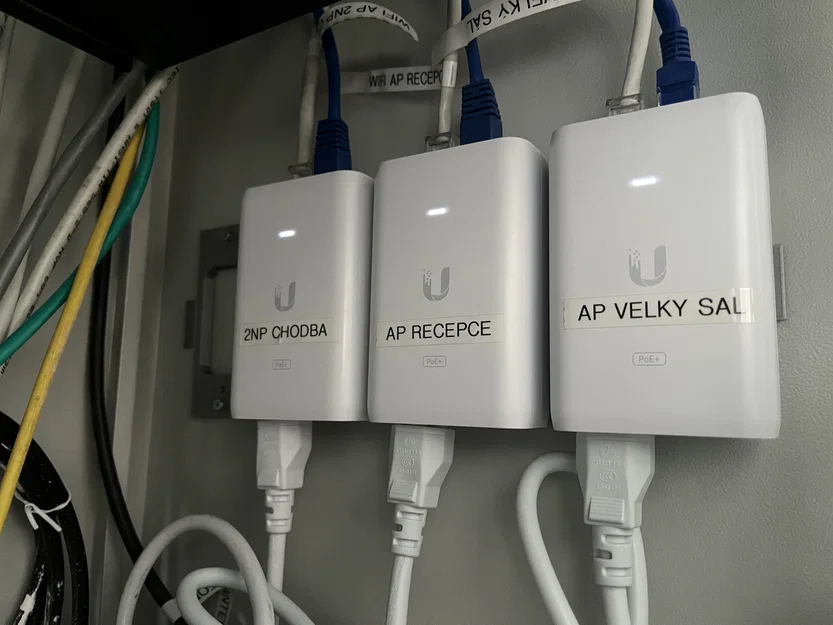 Giá đỡ Unifi POE holder - Image 1