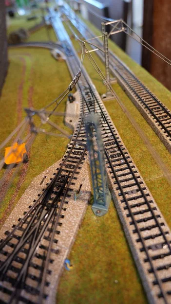 Bộ sưu tập cột điện 3D cho mô hình đường sắt H0 scale - Image 1