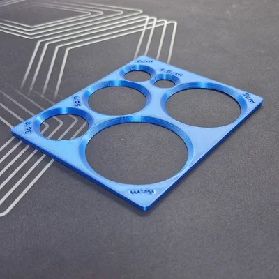 Thước vẽ theo vòng tròn (circle tracing ruler)