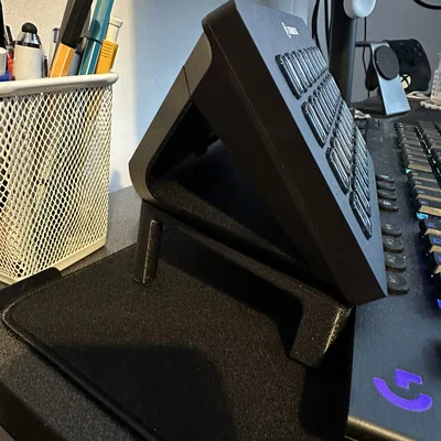 Stand Stream Deck XL nghiêng lên 10° (Upward Stream Deck XL 10° stand)