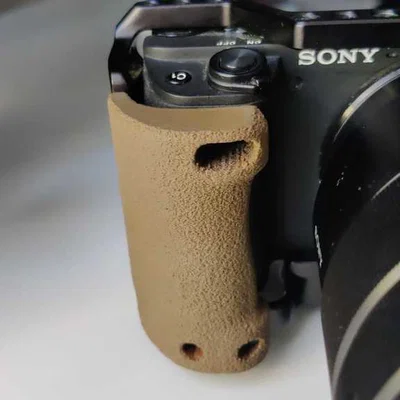 Tay cầm SmallRig cho Sony a6400 dùng với lens lớn hơn