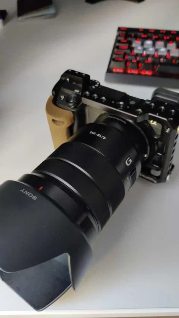 Tay cầm SmallRig cho Sony a6400 dùng với lens lớn hơn - Image 2