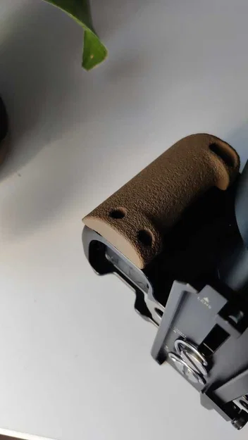 Tay cầm SmallRig cho Sony a6400 dùng với lens lớn hơn - Image 4