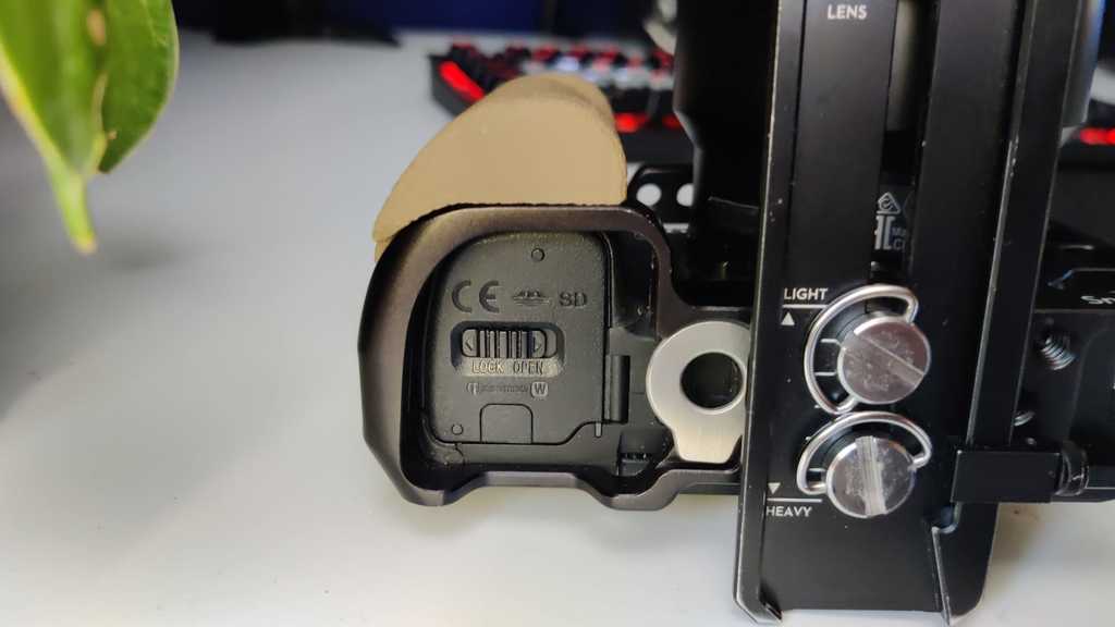 Tay cầm SmallRig cho Sony a6400 dùng với lens lớn hơn - Image 6