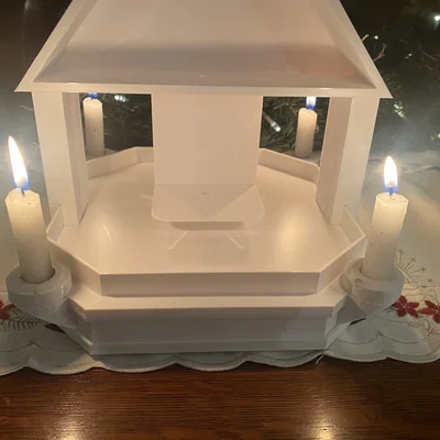 Cảnh Giáng Sinh Thánh Gia dạng “Pyramid” kiểu Châu Âu