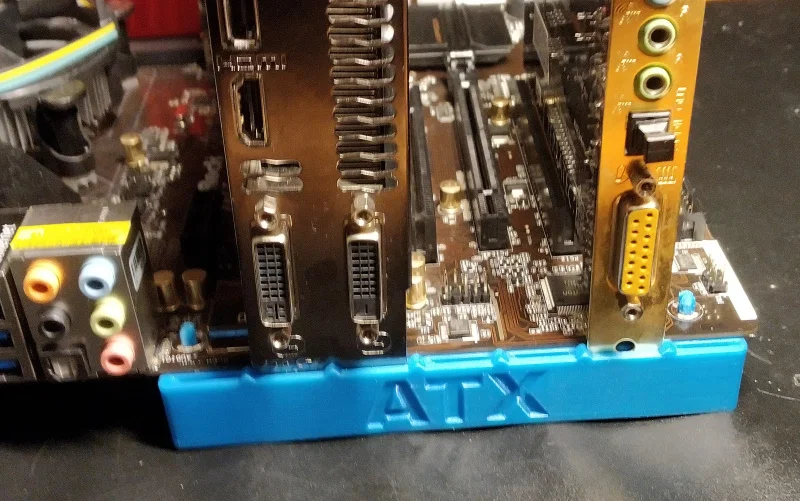 Giá đỡ hỗ trợ card PCI/PCIe cho mainboard ATX - Image 1