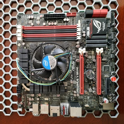 Khung giá đỡ Micro ATX treo tường tương thích Honeycomb Storage Wall