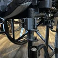 Kẹp xe lăn Medline & Universal có dovetail cho cupholder và phoneholder - Thumbnail 6