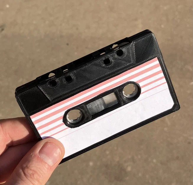 Mô hình băng cassette cổ điển - Đạo cụ trang trí in 3D độc đáo - Image 1