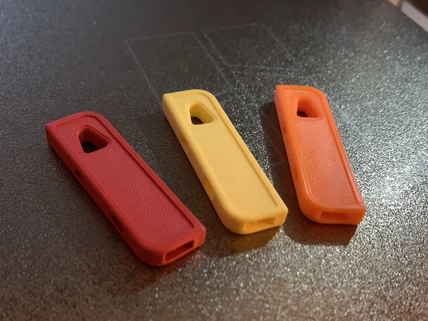 Còi Móc Khóa Hai Đầu Cho Chó/Đi Hiking (Dual Dog/Hiking Keychain Whistle) - Image 2