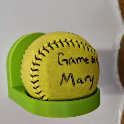 Giá treo tường trưng bày bóng Softball sưu tầm
