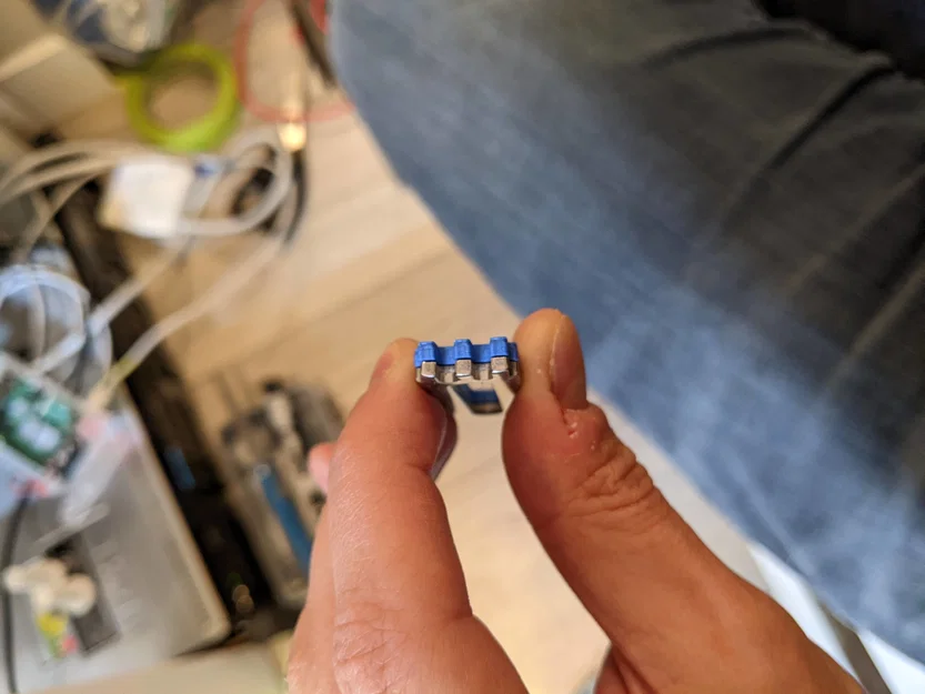 Bracket đế base plate cho bidet Toto K300 - Image 3