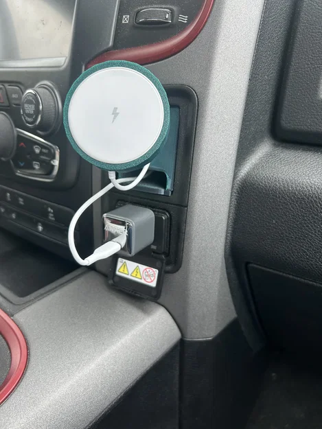 Ngàm Gắn Điện Thoại Cho Xe RAM 1500 2500 3500 (Thế Hệ 4) - Image 3