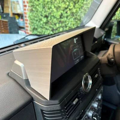 Chắn nắng màn hình trung tâm Ineos Grenadier