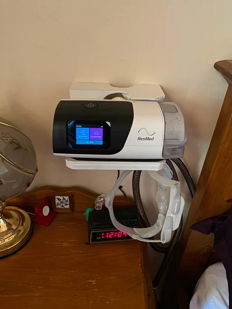 Giá treo tường cho máy CPAP Airsense 11 - Image 1