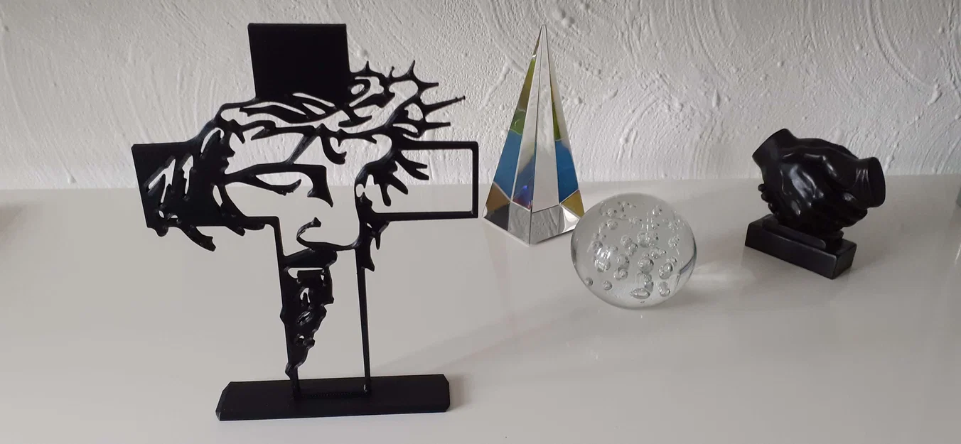 Mô hình in 3D Chúa Jesus trên thánh giá nghệ thuật - Image 2