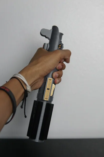 Lightsaber Anakin Skywalker - Episode 3 - (tỉ lệ 1:1) - Image 3