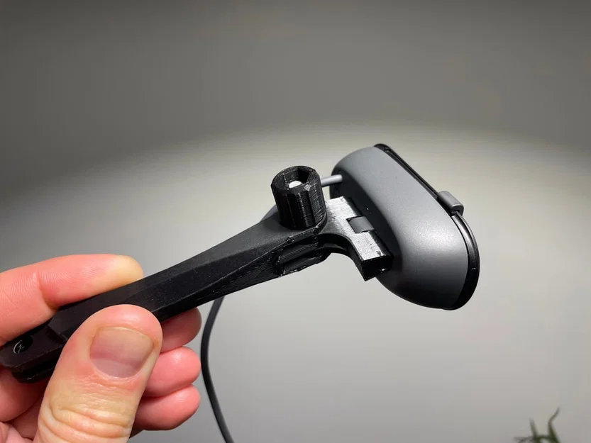 Ngàm gắn camera Logitech Brio 101 (Logitech Brio 101 Camera Mount) - Image 1