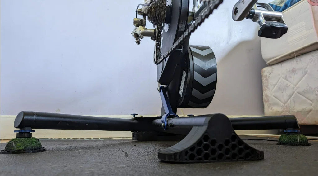 Wahoo Kickr v4 “Rockr” (updated) – Bộ đế cho phép lắc ngang - Image 5
