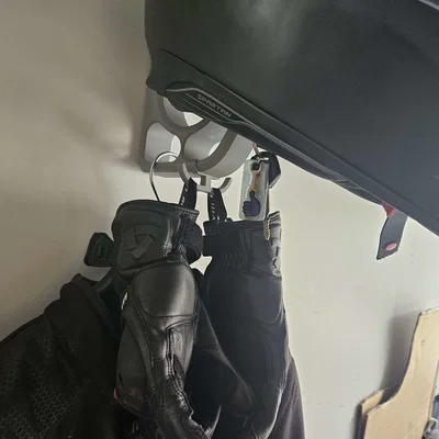 Móc treo găng tay mô tô thông minh dành cho Ultimate Helmet Holder