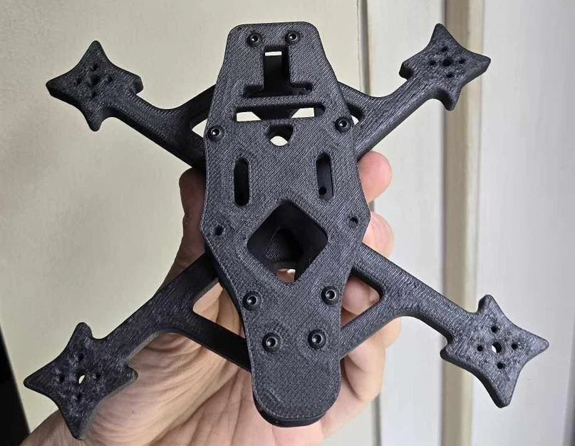 Khung Glu4 4" FPV Drone Frame in 3D (Freestyle, bền, hỗ trợ 20x20/30x30) - Image 4