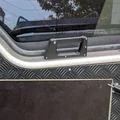Tay nắm trong cửa sau Land Rover Discovery 2 dời lên vị trí cao hơn - Thumbnail 2