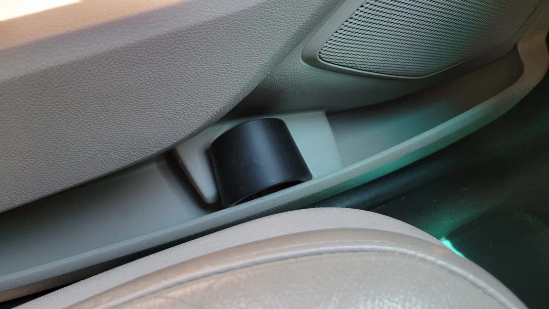 Adapter hộc để ly cho lon slim - Ford Explorer 2012 - Image 7