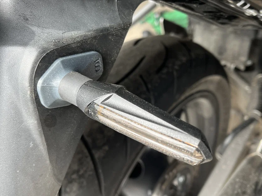 Adapter gắn đèn xi-nhan cho Suzuki GSF Bandit (indicator adapters) - Image 1