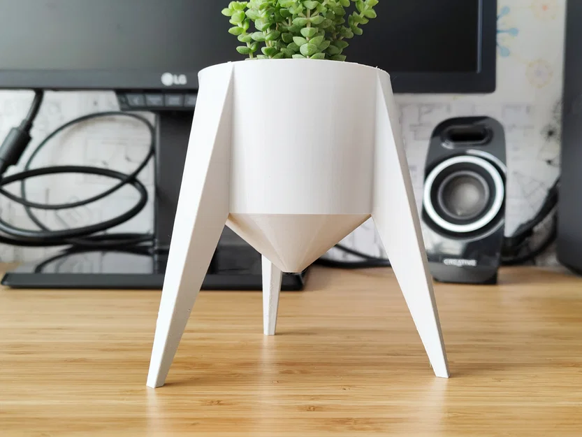 Chậu cây & planter Star Probe – The Invincible - Image 1