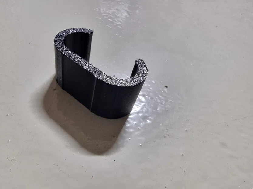 Kẹp giữ baga Vespa & Bushing baga Vespa (Vespa rack hold down clip/bushing) - Image 2