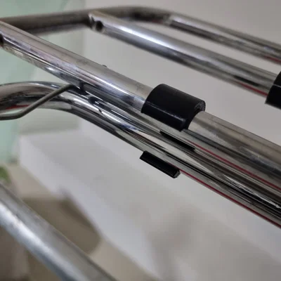 Kẹp giữ baga Vespa & Bushing baga Vespa (Vespa rack hold down clip/bushing)