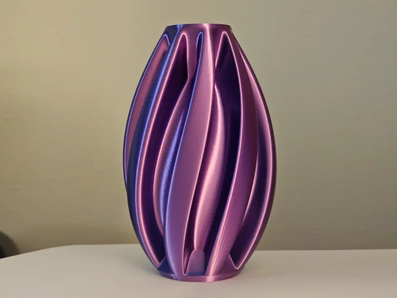 Bình Hoa Gân Nổi (Ribbed Vase) - Image 2