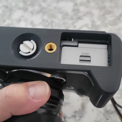 Grip cho Fuji Fujifilm X-T3 (XT3), có sẵn ngàm Arca-Swiss