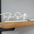 Logo chữ ký Taylor Swift 3D – đồ trang trí - Thumbnail 3