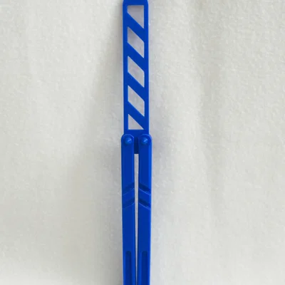 Dao bướm (Butterfly knife) tập luyện lưỡi giả