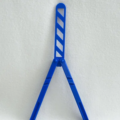 Dao bướm (Butterfly knife) tập luyện lưỡi giả