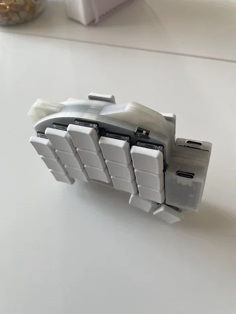 Vỏ bàn phím tách đôi Ferris Sweep magnetic case v2 - Image 1