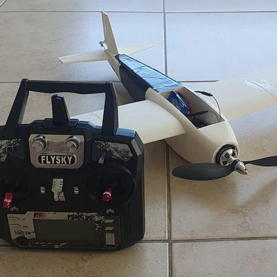 RC Plane (Máy bay điều khiển từ xa) – Ổn định, dễ in 3D