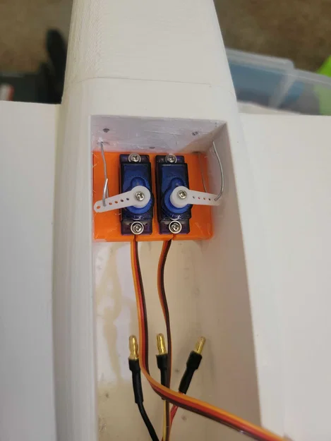 Đế giữ Servo cho máy bay RC: Thiết kế chắc chắn, dễ lắp đặt - Image 1