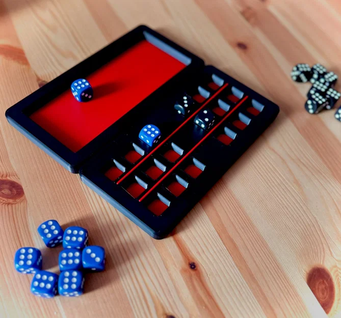 Hộp Đựng Xúc Xắc & Bàn Chơi Knucklebones (Dice Case and Gameboard) - Image 1