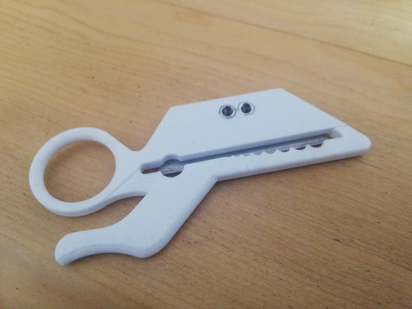 Dụng cụ tuốt dây/cáp Stanley (Stanley Cable/Wire Stripper) - Image 2