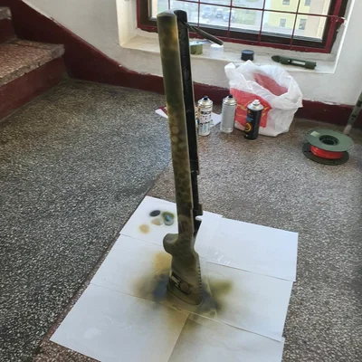 Khuôn phun sơn họa tiết tổ ong (Honey comb) trang trí mô hình