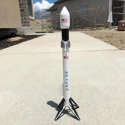 Tên lửa mô hình Falcon 9 (Falcon 9 Model Rocket)