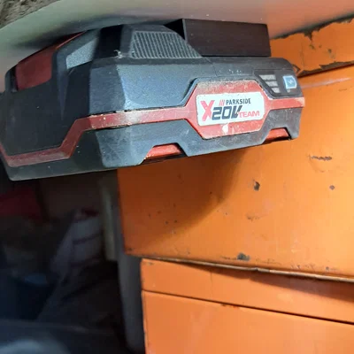 Ngàm gắn pin Parkside X20V Team - Giải pháp lưu trữ pin gọn gàng
