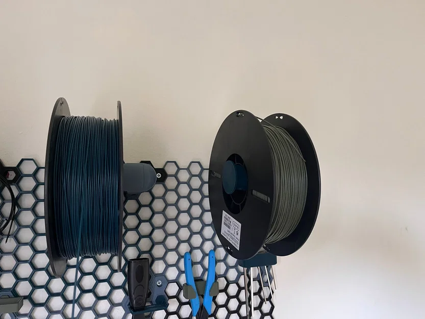Giá treo cuộn filament gắn tường Honeycomb (Honeycomb wall spool holder) - Image 1