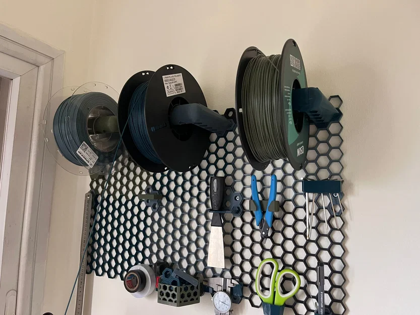 Giá treo cuộn filament gắn tường Honeycomb (Honeycomb wall spool holder) - Image 4