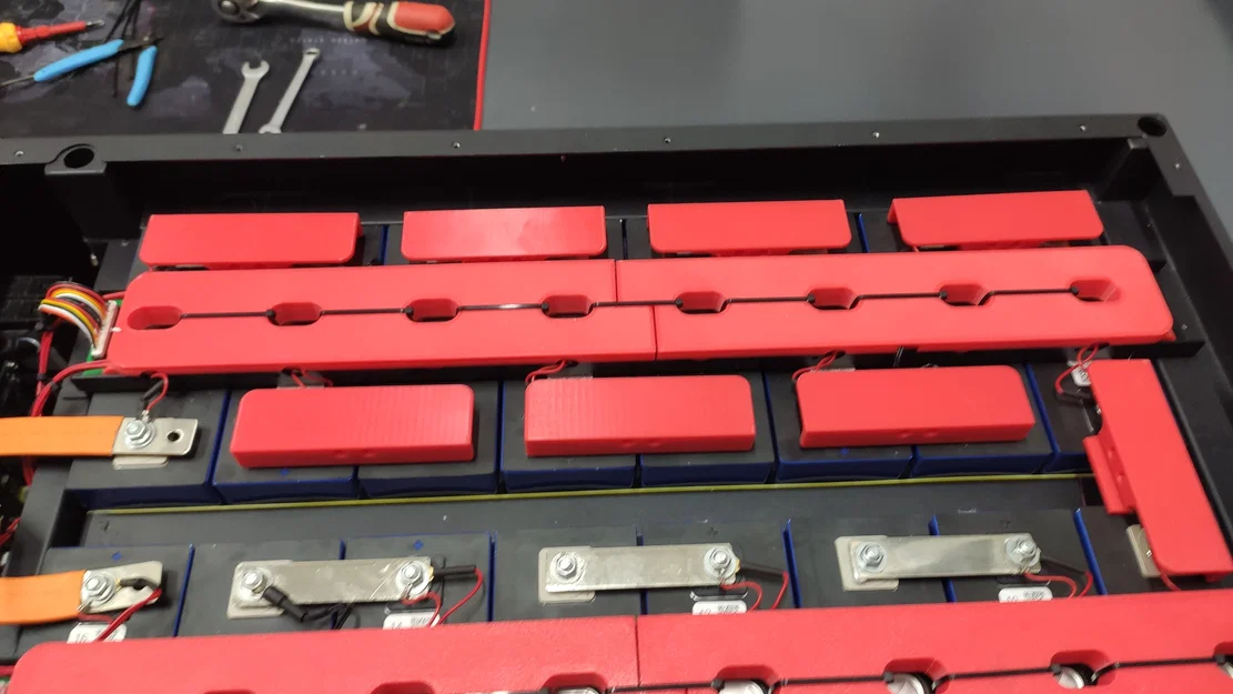 Ốp che terminal busbar cho cell LiFePo4 280Ah - Image 4